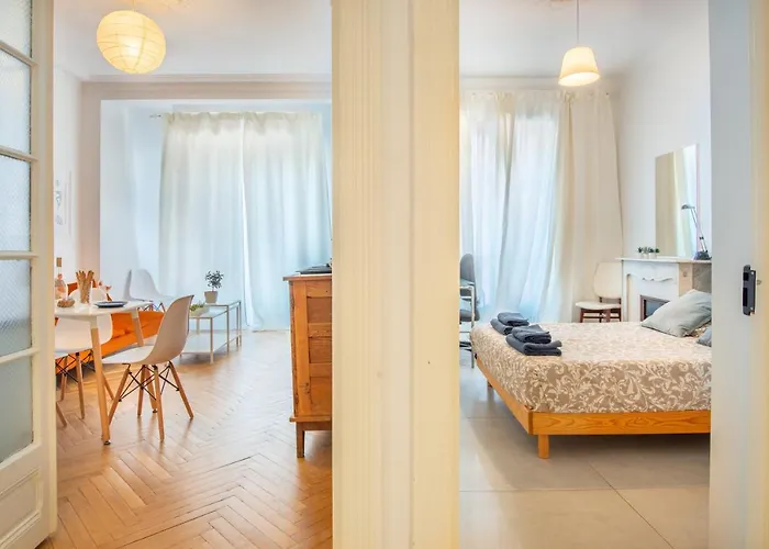 Stunning Flat By The Beach, Carre D'or-negresco アパート ニース