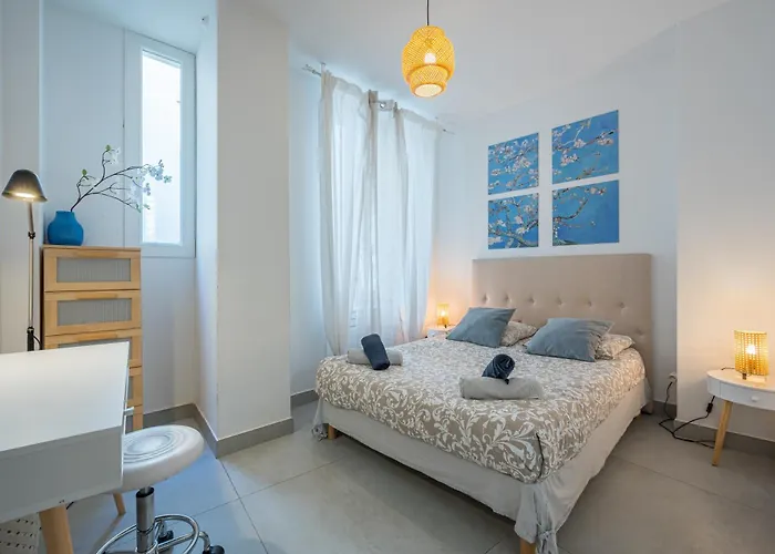 Stunning Flat By The Beach, Carre D'or-negresco アパート ニース