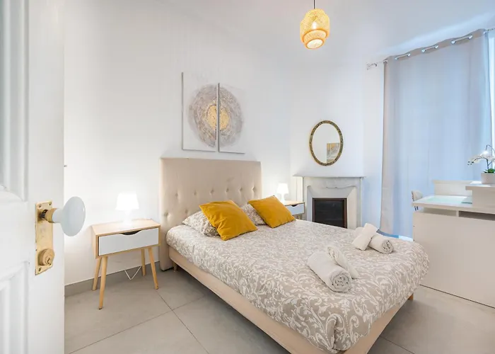 アパート Stunning Flat By The Beach, Carre D'or-negresco ニース